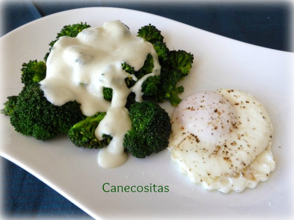 Brocoli al Gorgonzola con huevo en molde 1 thermomix